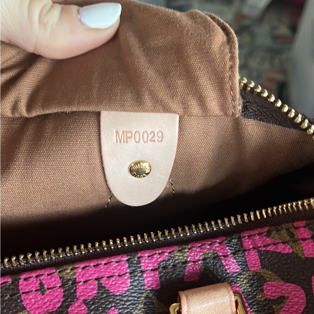Authentic Louis Vuitton - Picture 7 of 7
